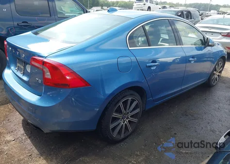 2014 Volvo S60 T5 из США, поврежденный, VIN YV1612FS8E2278923